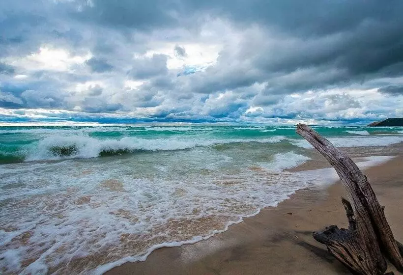 The Cottonwood Inn B&b