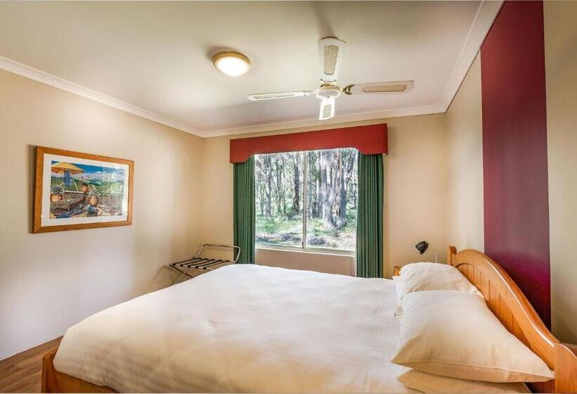 The Grove Distillery & Brewery