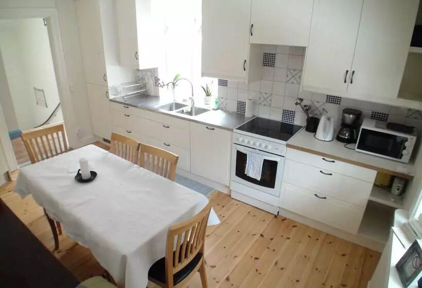 ベッドアンドブレックファースト Gottfridsgården