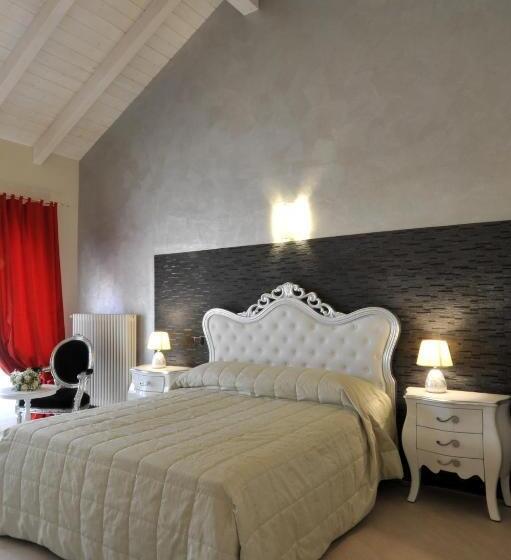 호텔 Agriturismo Cascina Varìe