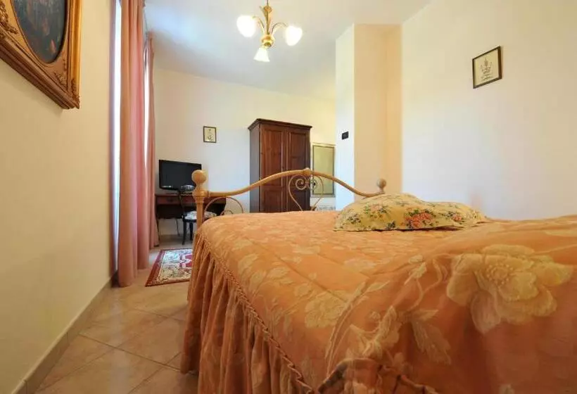 ホテル Agriturismo Cascina Varìe