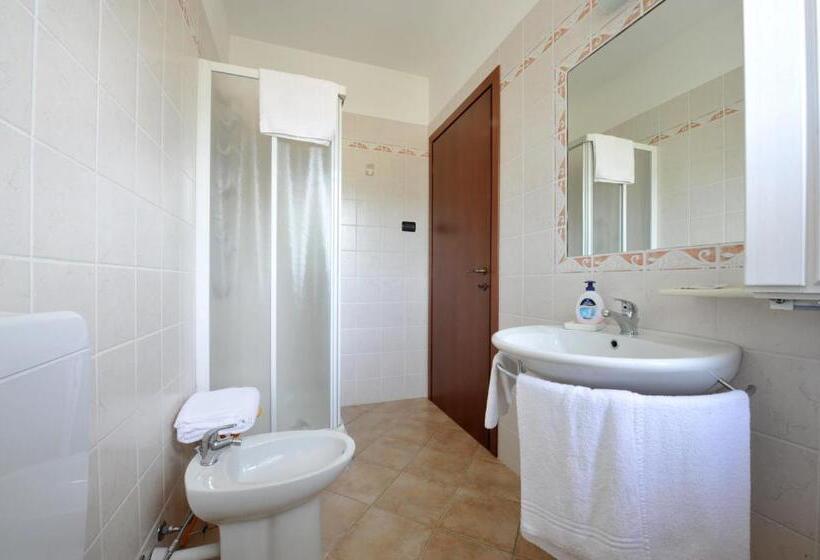 호텔 Agriturismo Cascina Varìe