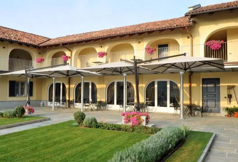ホテル Agriturismo Cascina Varìe
