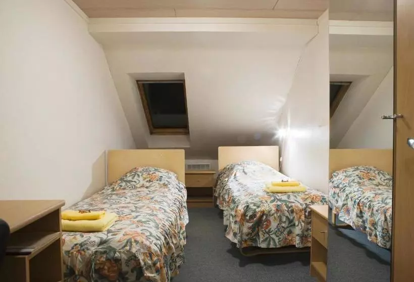 پانسیون Posti Hostel