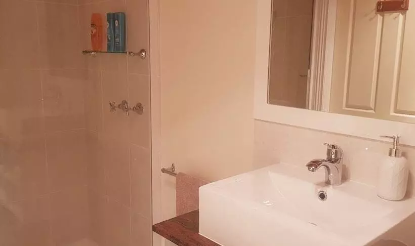 Majatalo Richmond Barracks