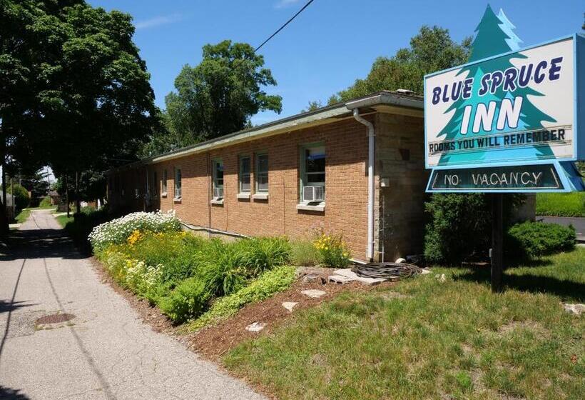 فندق صغير Ludington Blue Spruce Inn