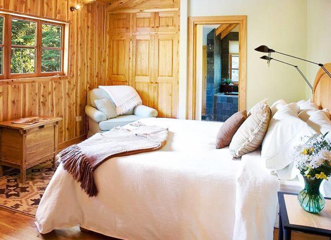 تختخواب و صبحانه La Confluencia Lodge