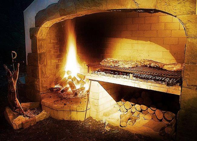 تختخواب و صبحانه La Confluencia Lodge