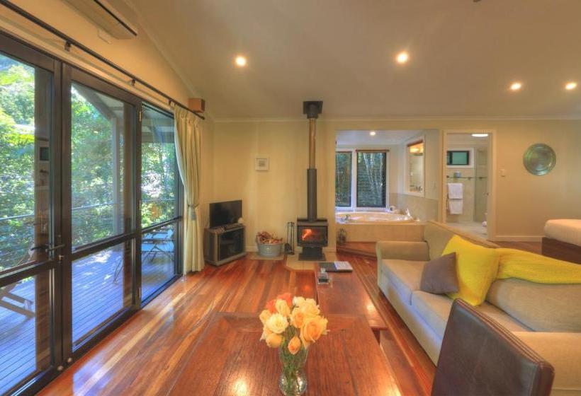 ベッドアンドブレックファースト Montagues Of Montville