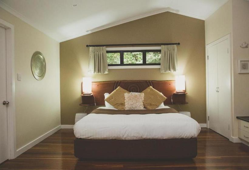 ベッドアンドブレックファースト Montagues Of Montville