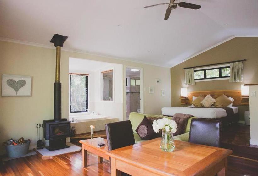 ベッドアンドブレックファースト Montagues Of Montville