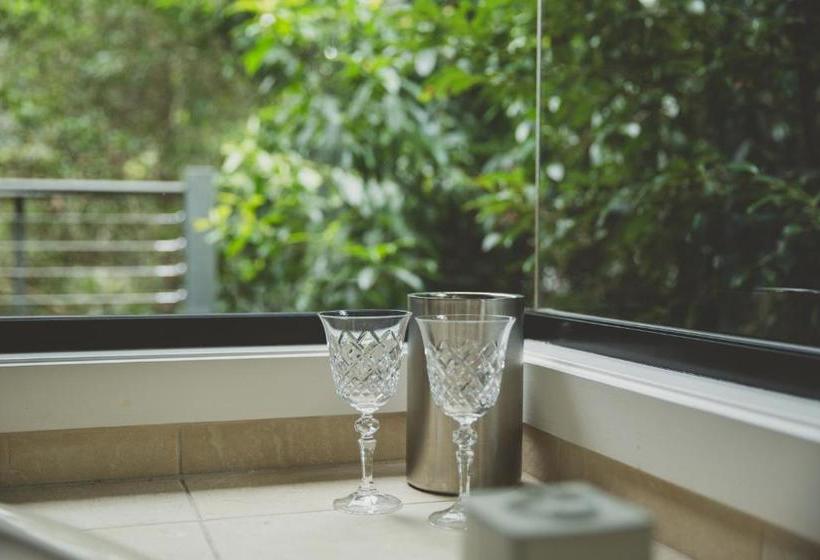 ベッドアンドブレックファースト Montagues Of Montville