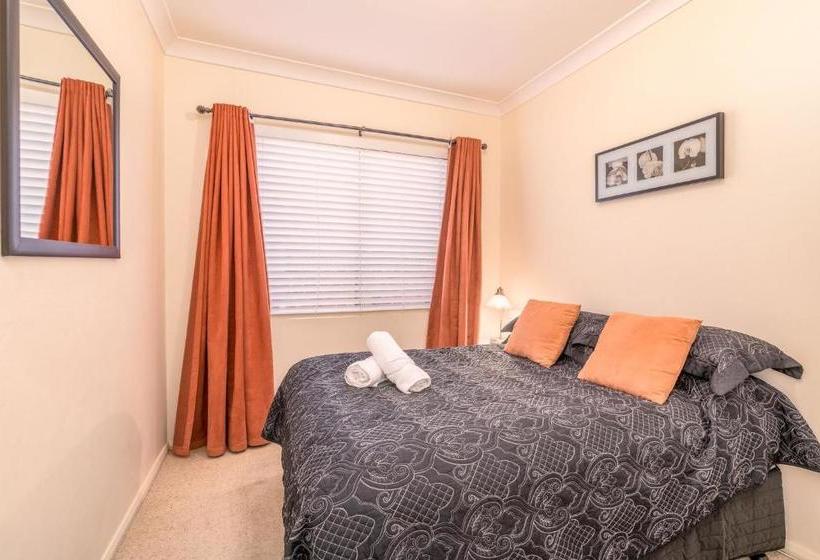 Cole House Apartments