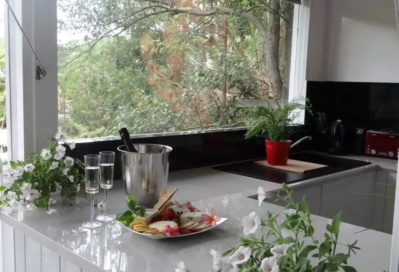 Eumundi Yacht Club B&b