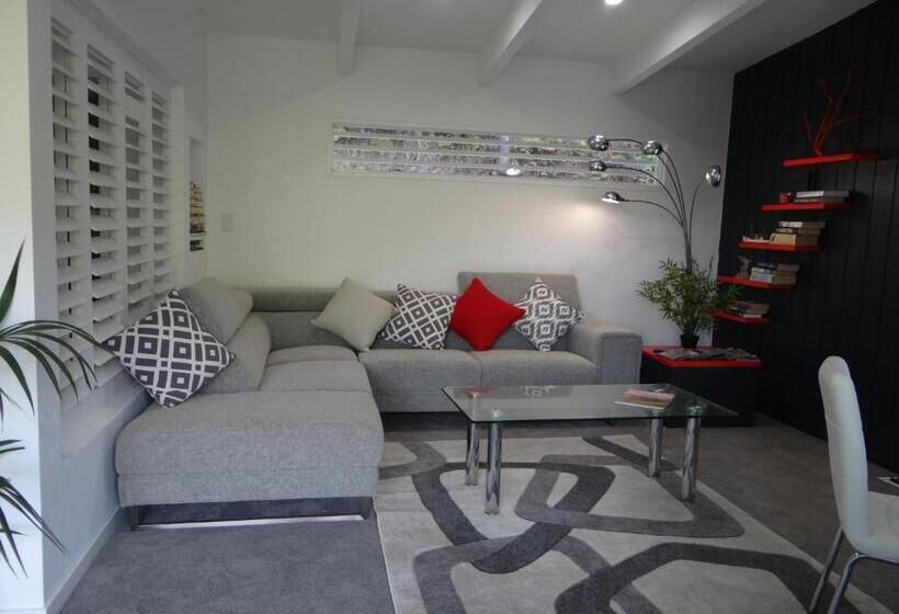 Eumundi Yacht Club B&b