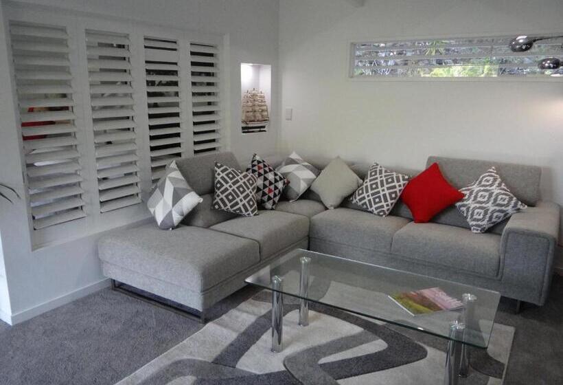 Eumundi Yacht Club B&b