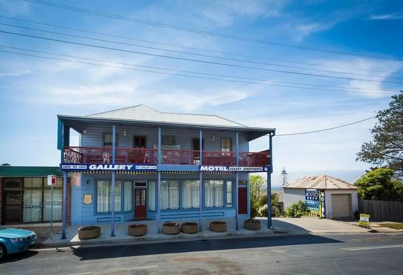 Heritage House Motel & Units