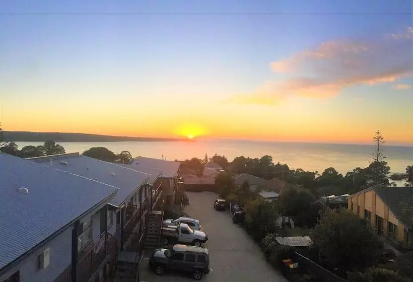 Heritage House Motel & Units