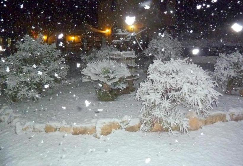 בית מלון כפרי Agriturismo Timpa Del Sole