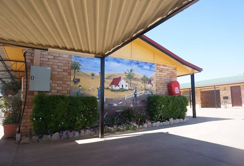 Miles Outback Motel