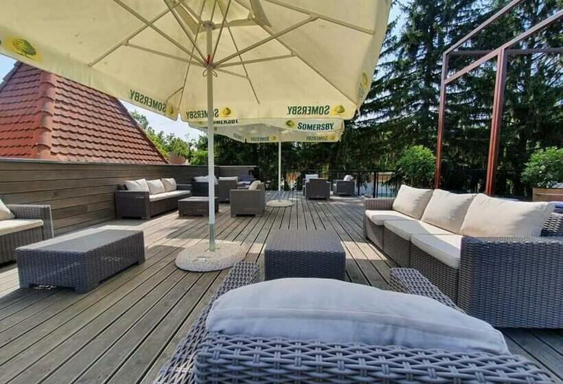 No Stress Panzió Pizzéria Sporttábor