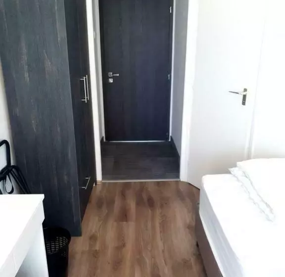 No Stress Panzió Pizzéria Sporttábor