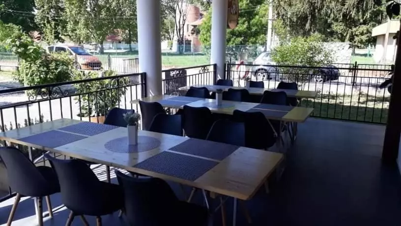 No Stress Panzió Pizzéria Sporttábor