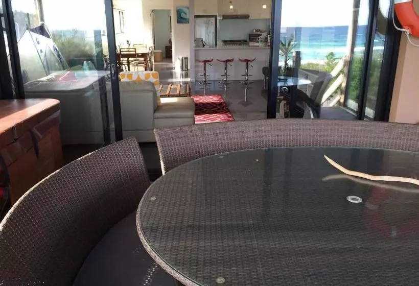 ペンション Award Winning Beach Front Retreat
