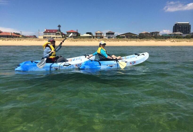 פנסיון Award Winning Beach Front Retreat