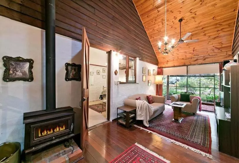 ペンション Hillside Country Retreat