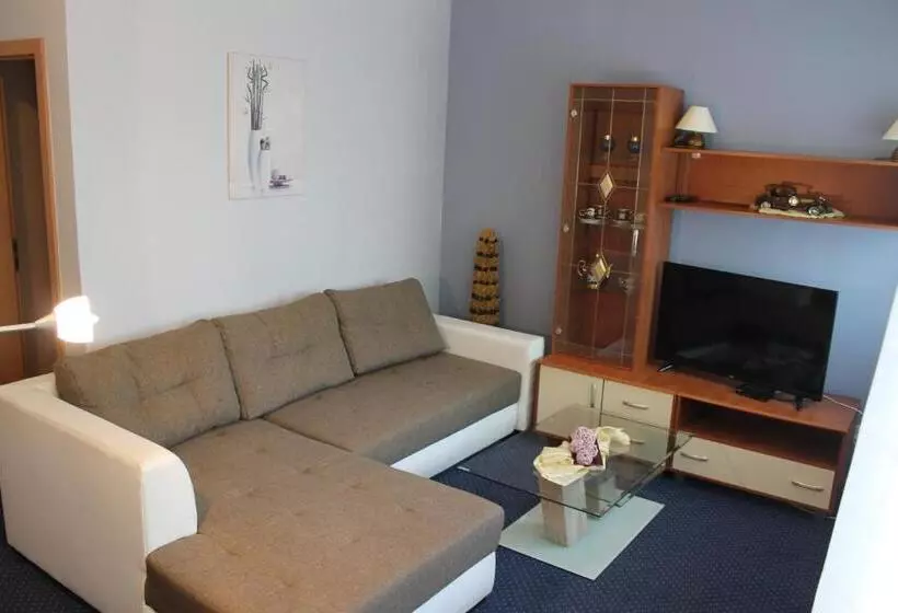 Majatalo Penzión Hellene