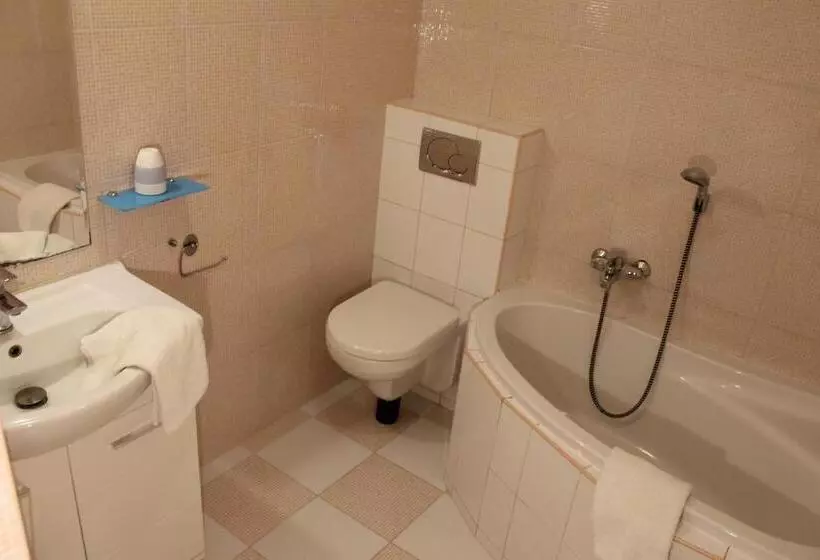 Majatalo Penzión Hellene