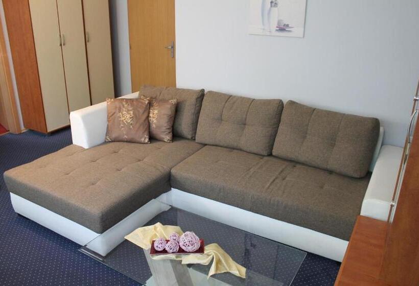 ペンション Penzión Hellene