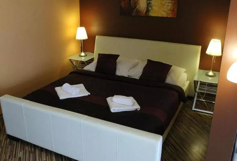 Majatalo Penzión Hellene