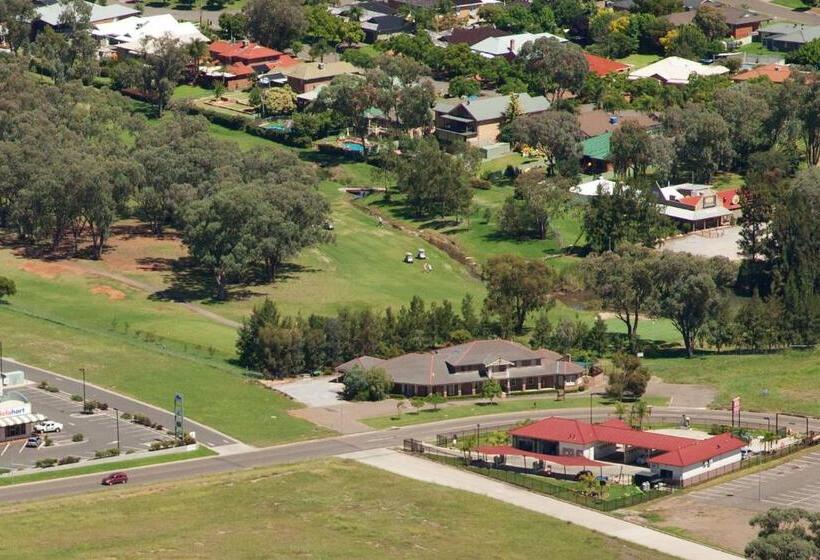 Plumes Boutique Bed & Breakfast