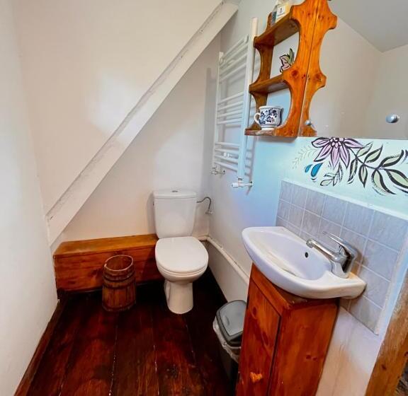 리조트 The Village Pension