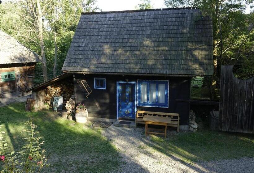 리조트 The Village Pension