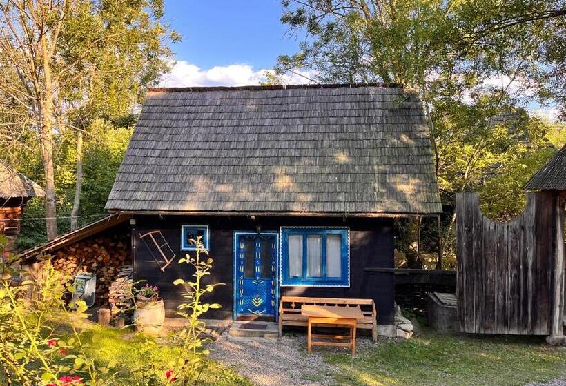 리조트 The Village Pension