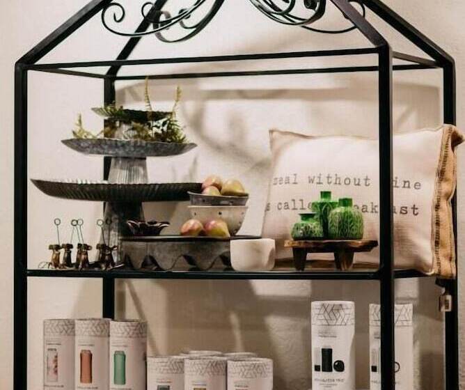 הוסטל Sylvan Valley Lodge & Cellars