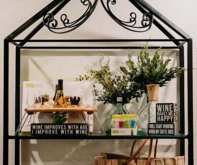 הוסטל Sylvan Valley Lodge & Cellars