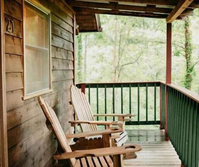 הוסטל Sylvan Valley Lodge & Cellars