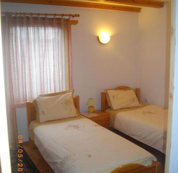 בית מלון כפרי Four Seasons