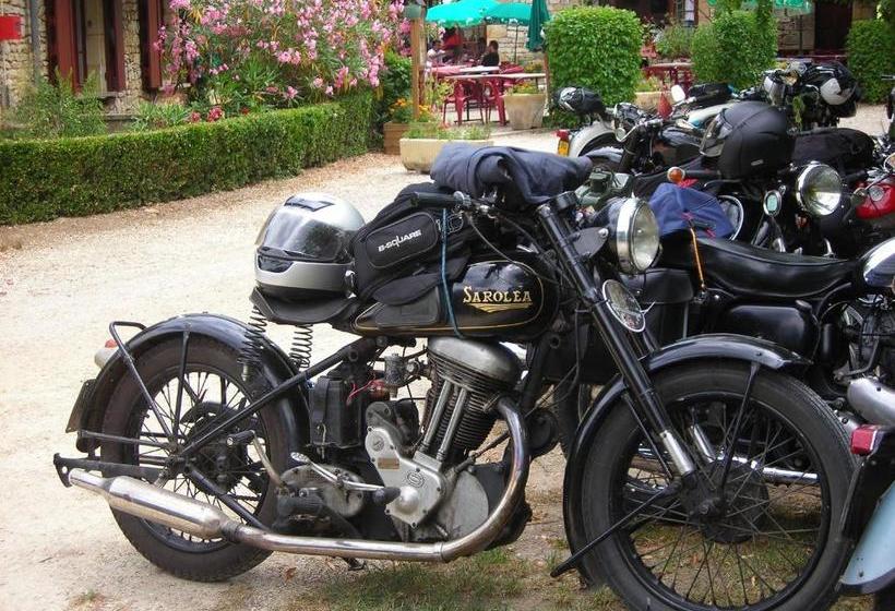 Отель Hôtel Chastrusse