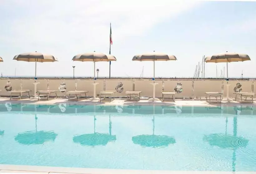Hotelli Scogliera