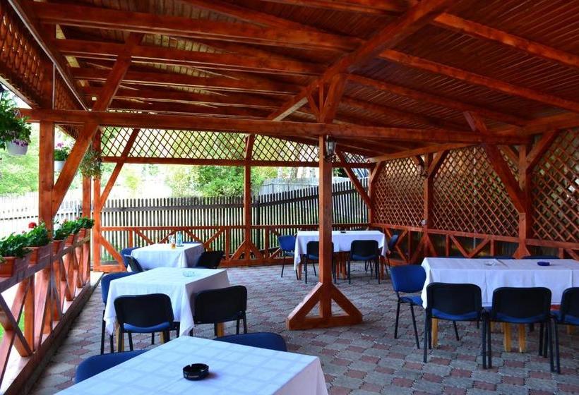 پانسیون Vila Cristina