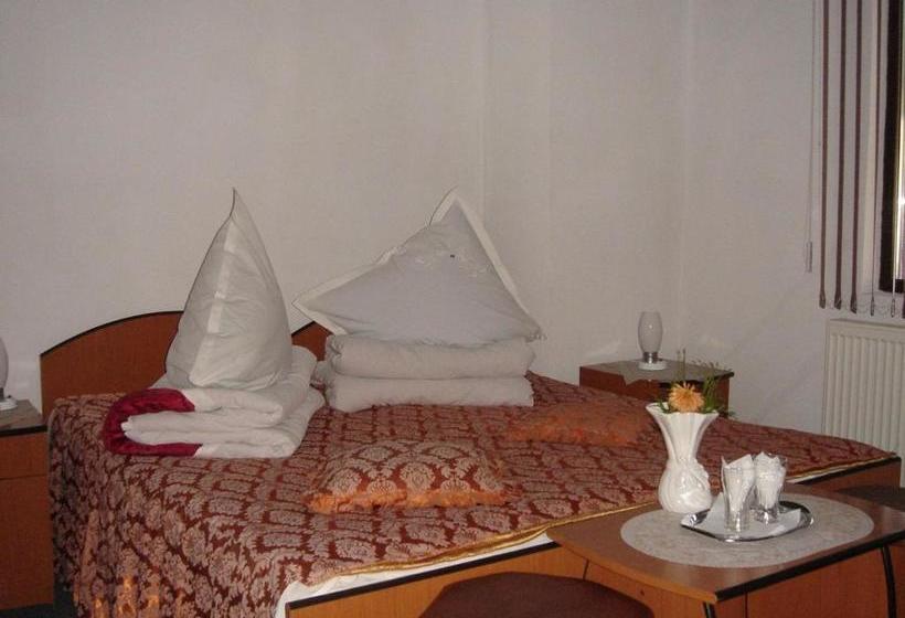 پانسیون Vila Cristina