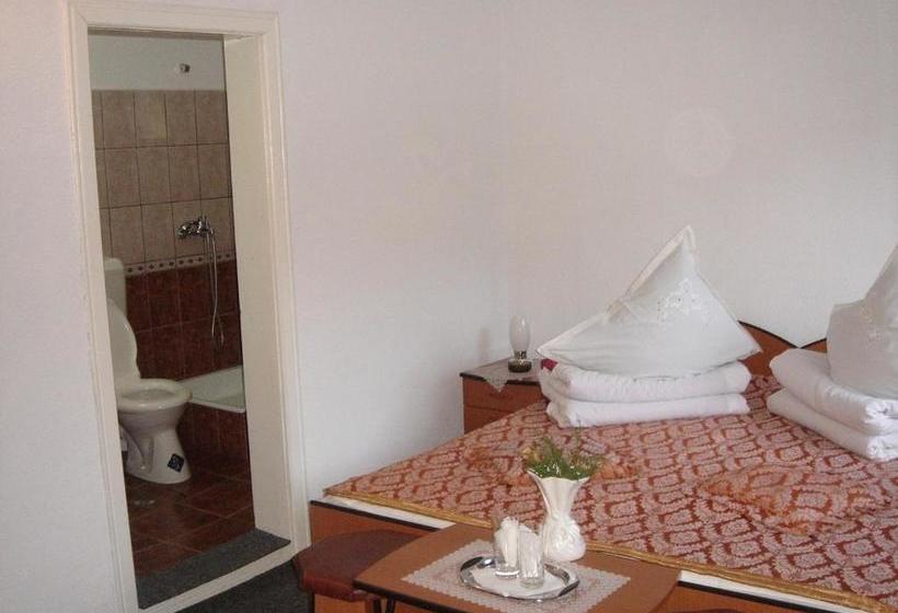 پانسیون Vila Cristina