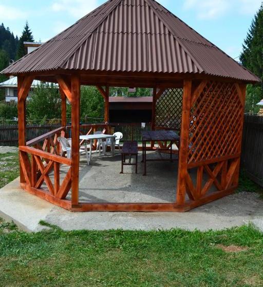 پانسیون Vila Cristina