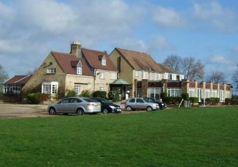 Pike And Eel Hotel And Marina