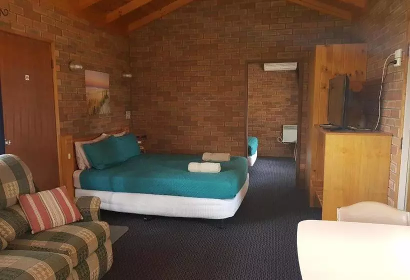 Walkabout Motel